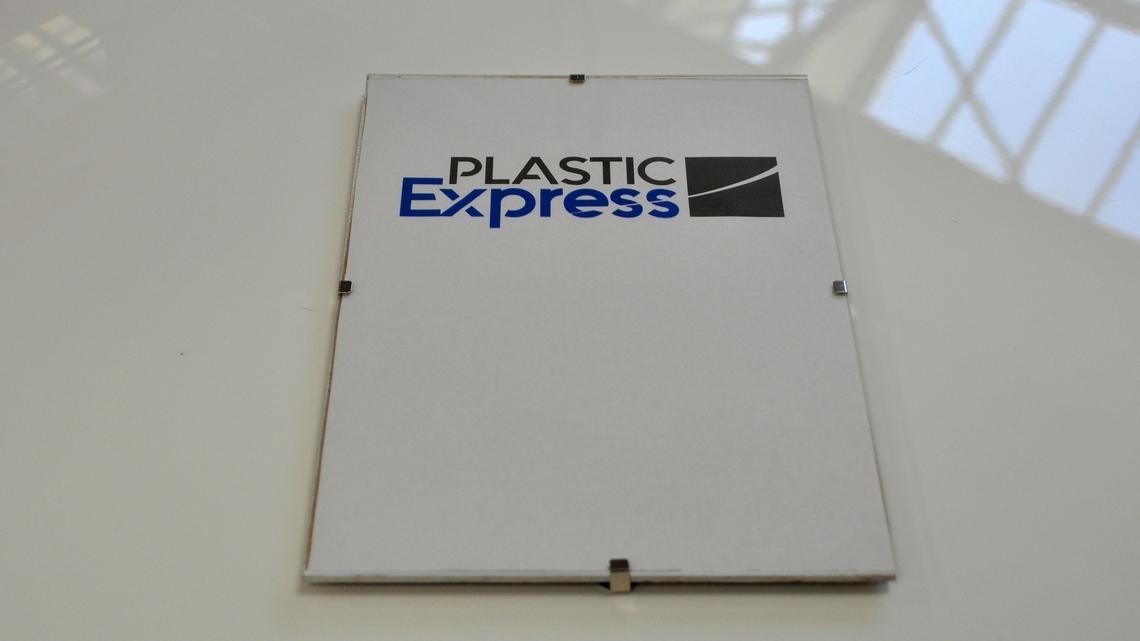 Cadre photo avec du plexiglas - est-ce une bonne idée? ☆ PlasticExpress